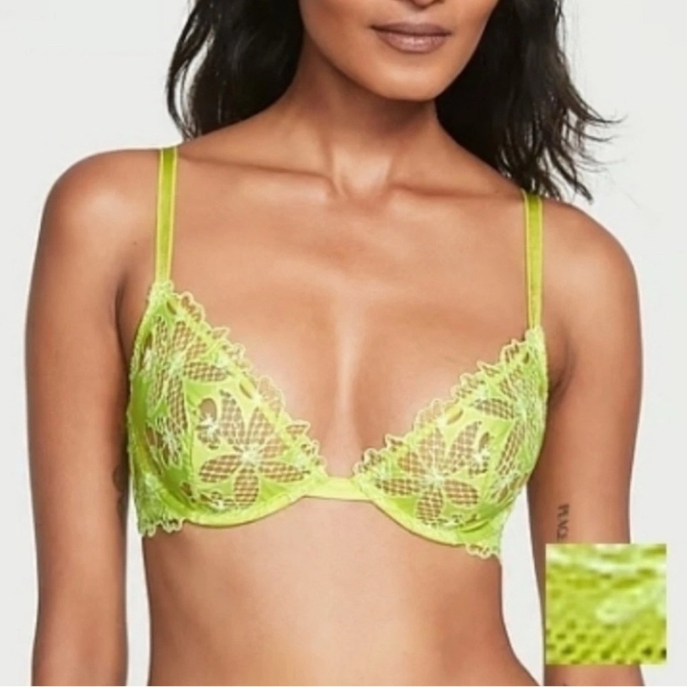Victoria's Secret Ziggy Glam Fishnet Vibrant Lace Bra & Thong 32D M
